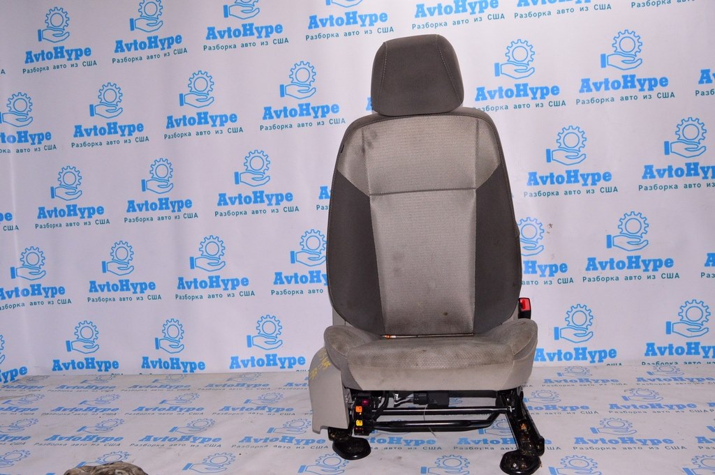 Пассажирское сидение Ford Focus mk3 15-18 беж тряпка (06)