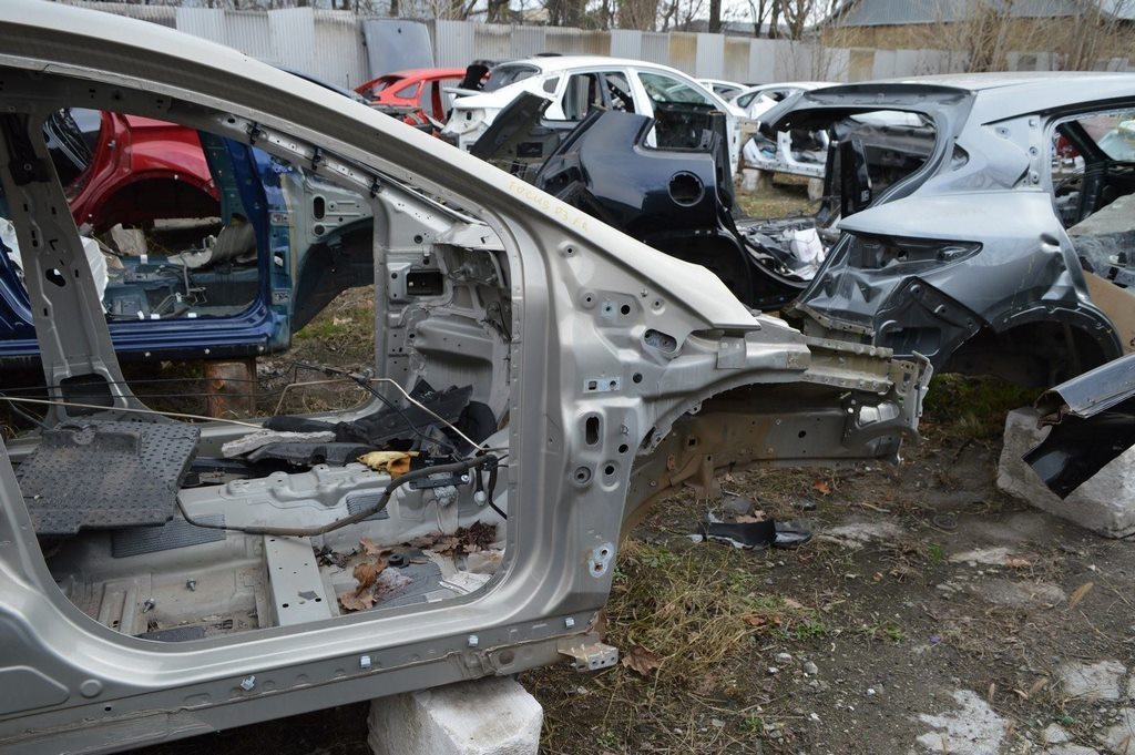 Четверть передняя правая Ford Focus mk3 11-18 (03)