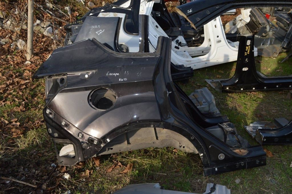 Четверть крыло задняя правая Ford Escape MK3 13- (02)