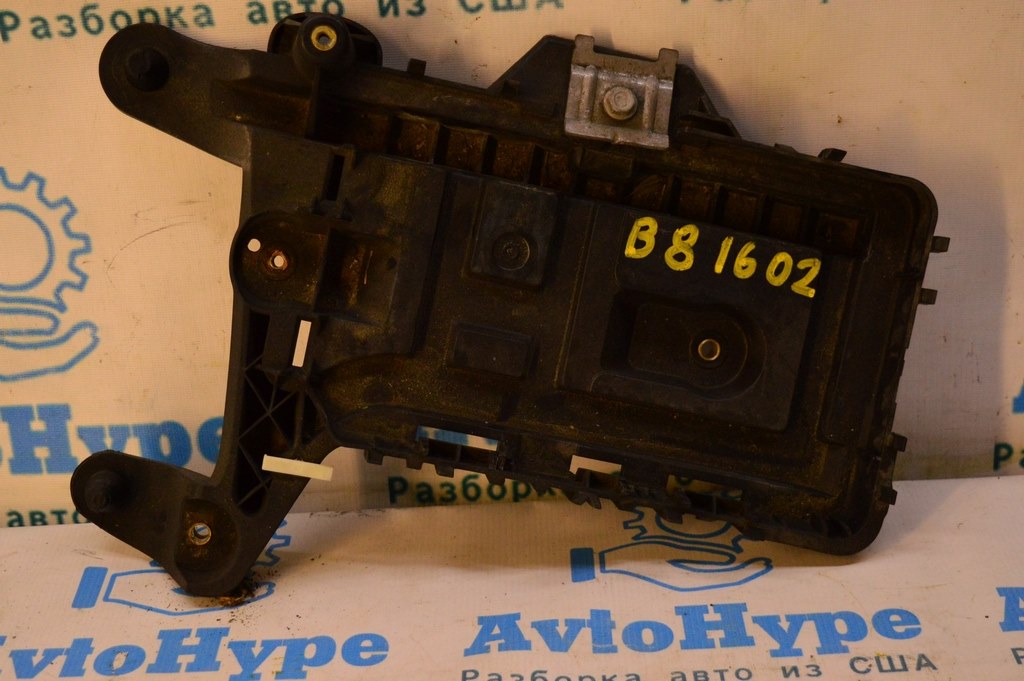 Площадка под АКБ VW Passat b8 USA