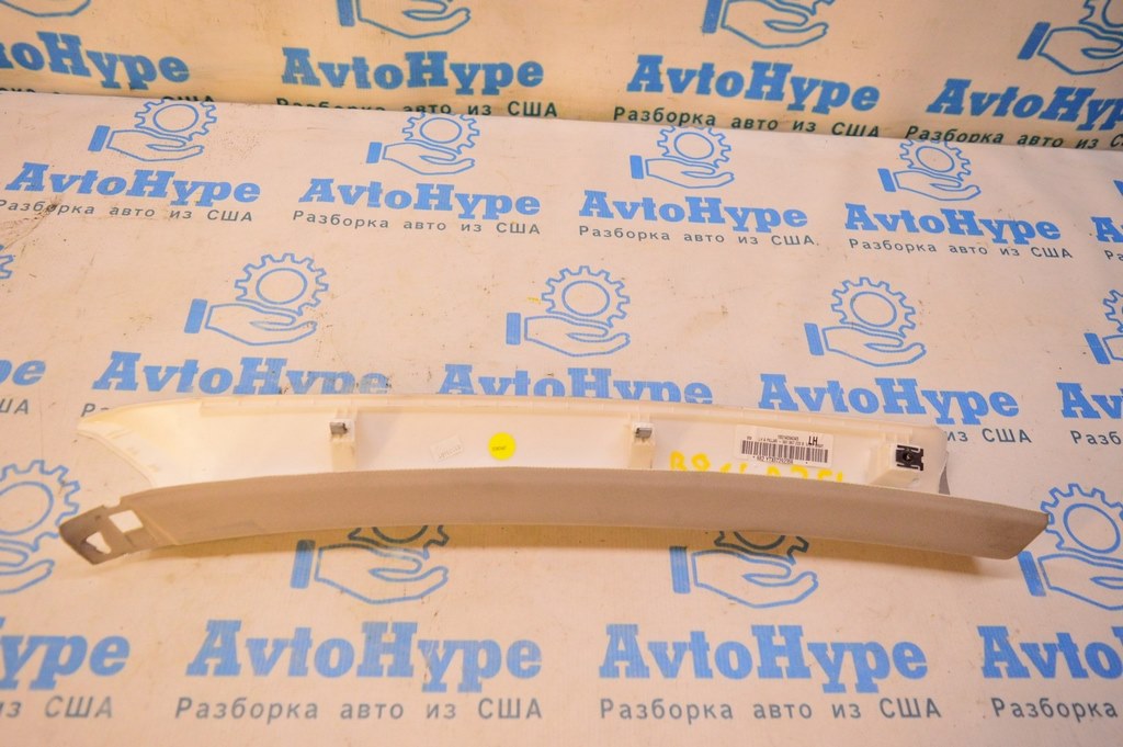 Накладка передней стойки левая VW Passat b8 USA