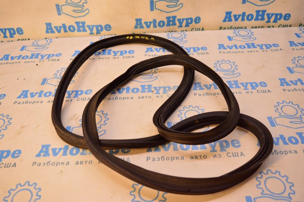 Уплотнитель крышки багажника VW Passat b7 b8 USA