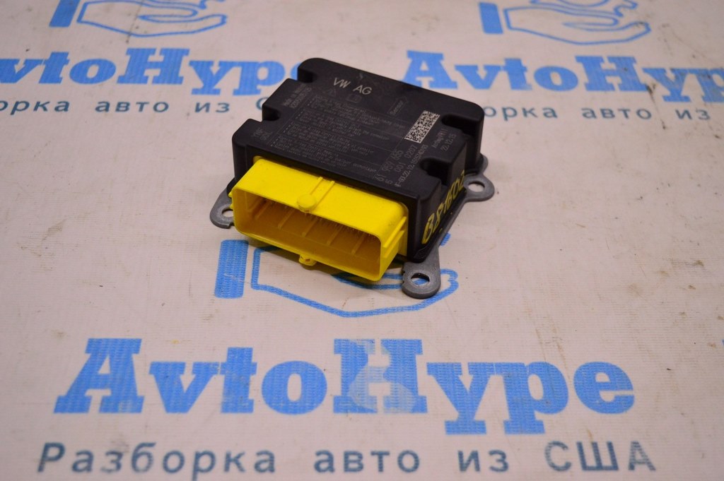Модуль srs airbag компьютер подушек безопасности VW Passat b8 USA (02)