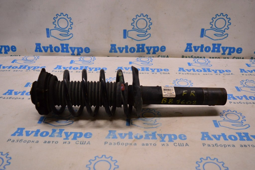 Стойка амортизатора в сборе перед прав VW Passat b8 USA (02)