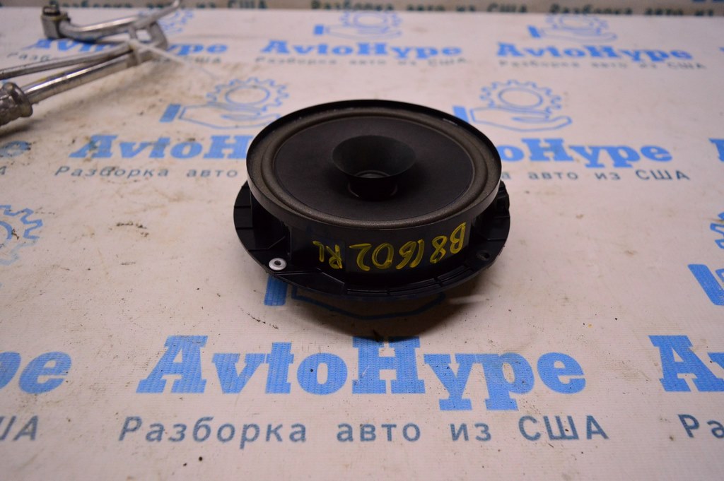 Динамик зад лев VW Passat b8 USA