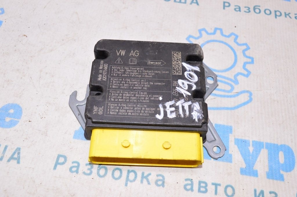 Модуль srs airbag компьютер подушек безопасности VW Jetta 19- (01) под перешив