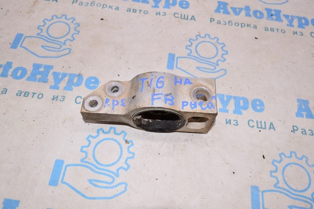 Крепление рычага перед прав VW Tiguan 09-17