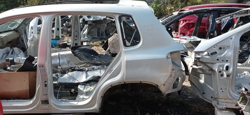 Четверть крыло задняя левая VW Tiguan 09-17