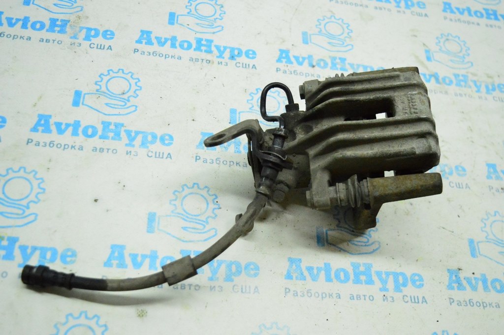 Тормозной шланг зад прав VW Jetta 11-18 USA