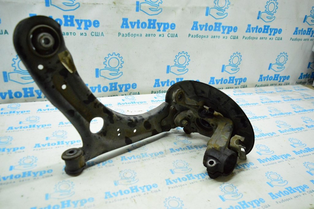 Рычаг нижний перед лев VW Jetta 11-18 USA
