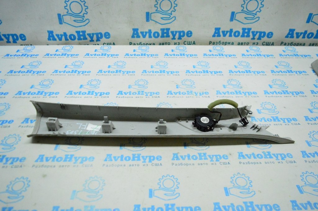 Накладка передней стойки левая VW Jetta 11-18 USA серая