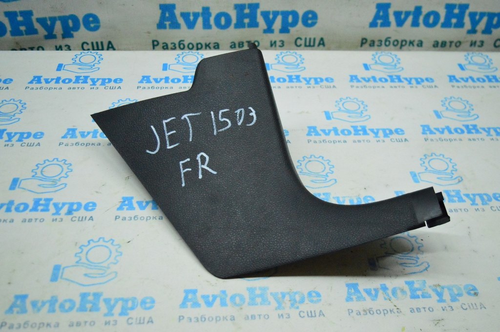 Накладка передней стойки правая нижняя VW Jetta 11-18 USA черная