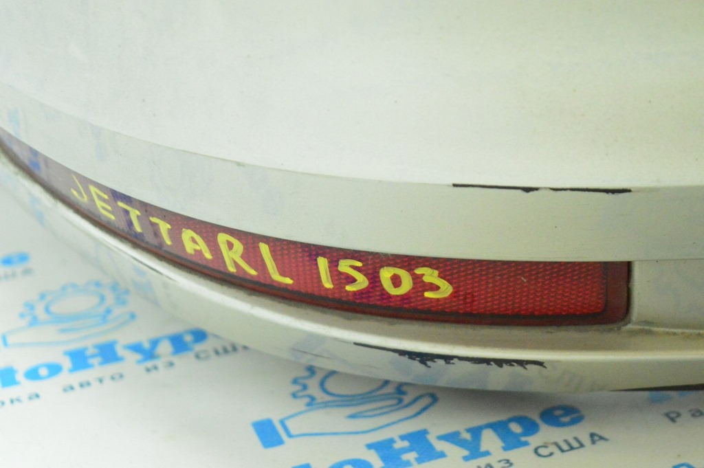 Отражатель заднего бампера лев VW Jetta 15-18 USA