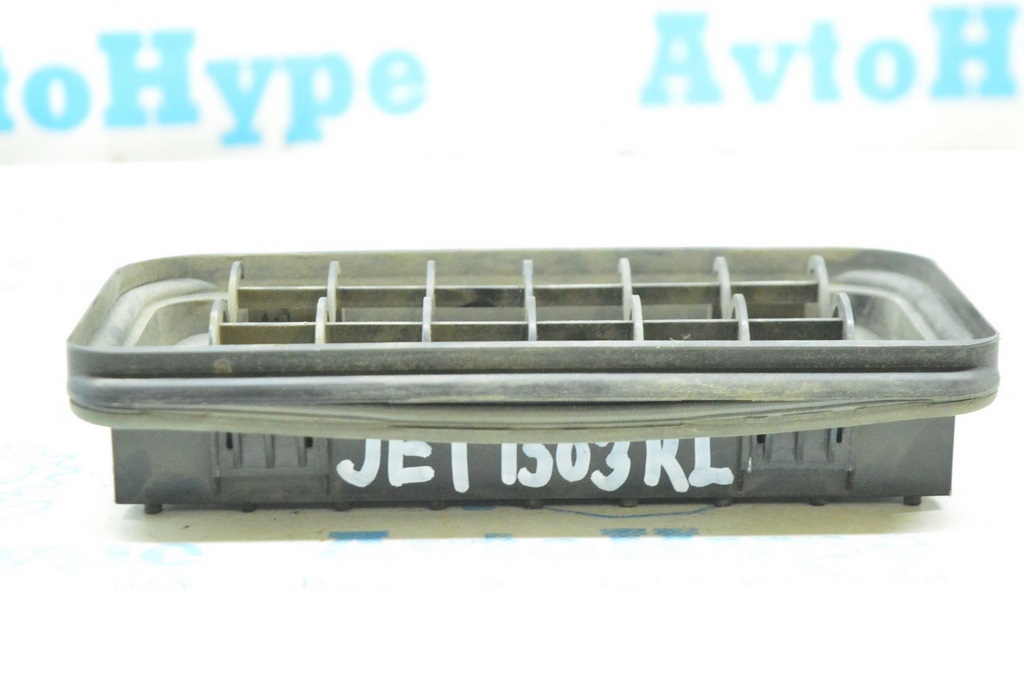 Щиток вентиляции левый VW Jetta 11-18 USA