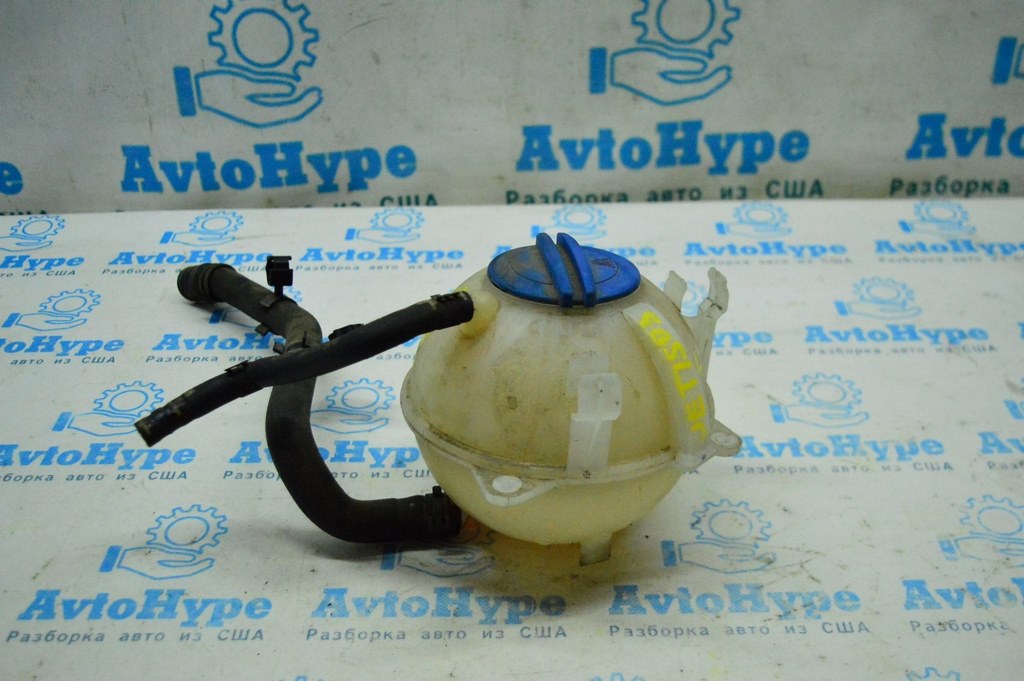 Расширительный бачок охлаждения VW Jetta 11-18 USA