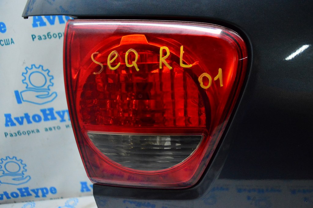 Фонарь внутренний (крышка багажника) левый Toyota Sequoia 2008-2016 (01)