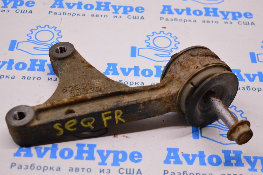 Кронштейн переднего дифференциала левый Toyota Sequoia 08-16 AWD