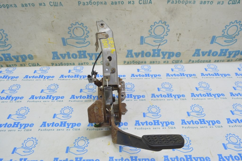 Педаль тормоза Toyota Sienna 11-20 (01) Реал М.