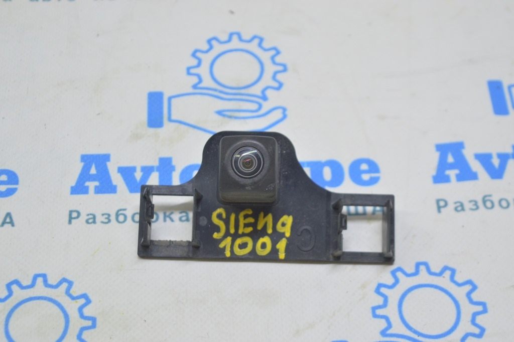 Камера заднего вида Toyota Sienna 11-16 с кронштейном, без провода (01) Реал М.