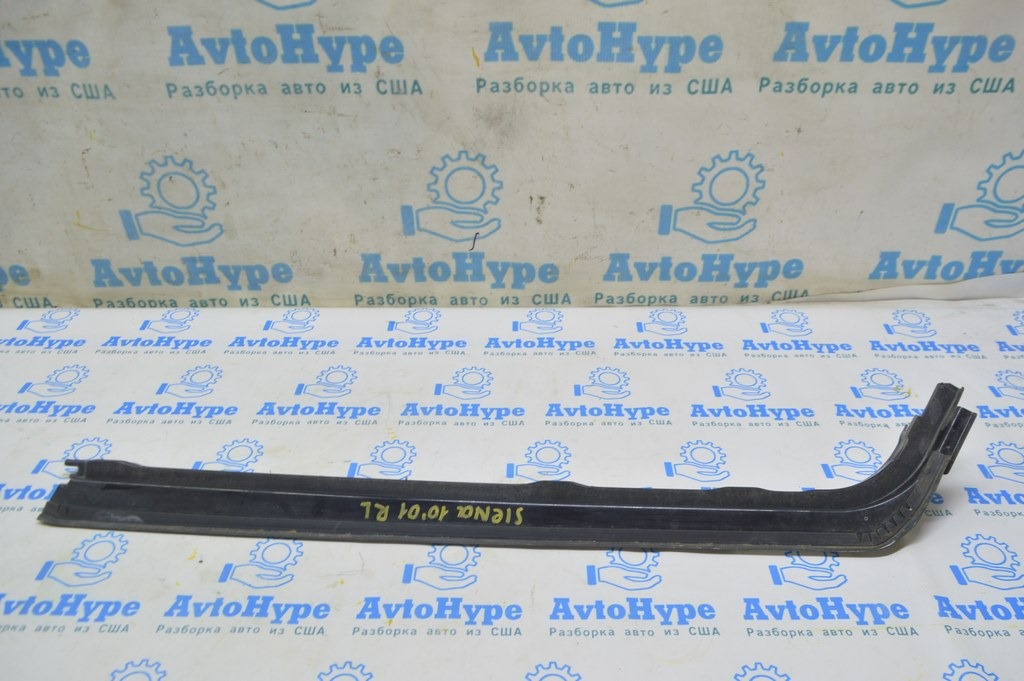 Направляющая задней двери 2 части левая Toyota Sienna 11-20 центр (01) Реал М