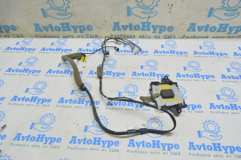 Radio Roof Shark Finn Antenna Toyota Sienna 11-17  (01) Реал М