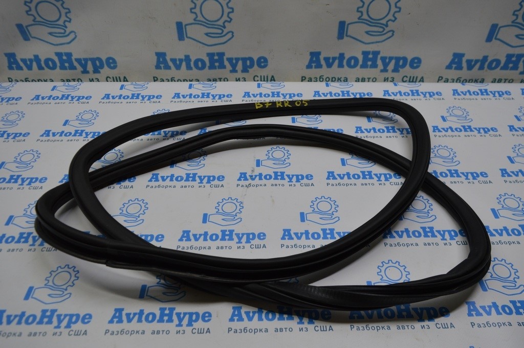 Уплотнитель дверного проема зад прав VW Passat b7 USA