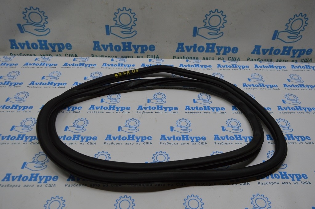 Уплотнитель дверного проема перед прав VW Passat b7 USA