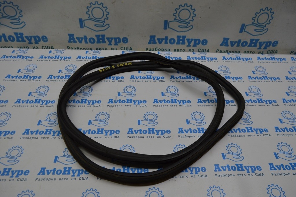 Уплотнитель крышки багажника VW Passat b7 USA