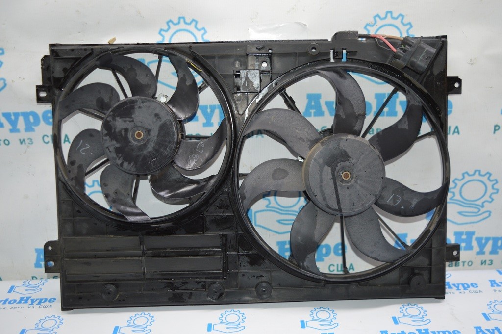 Вентилятор охлаждения прав VW Passat b7 USA малый (05) деф.нет фрагмента