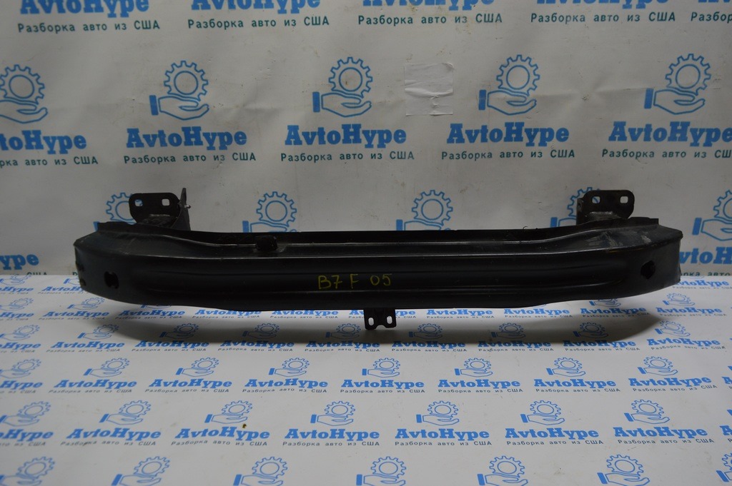 Усилитель переднего бампера VW Passat b7 USA