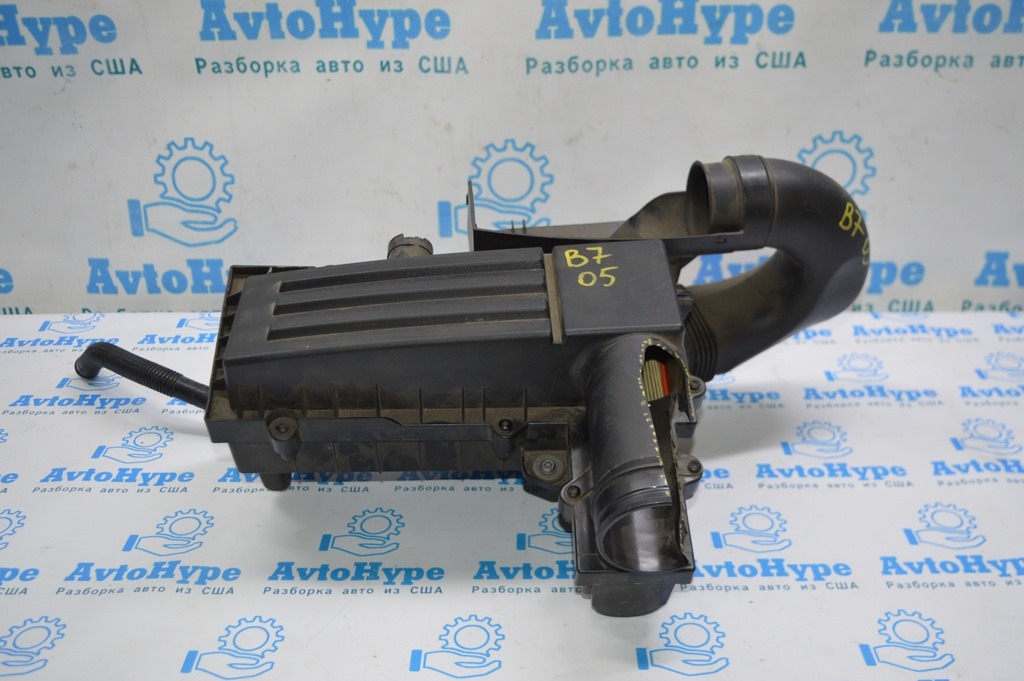 Корпус воздушного фильтра VW Passat b7 USA 1.8T под ЕГР (05) только нижняя часть