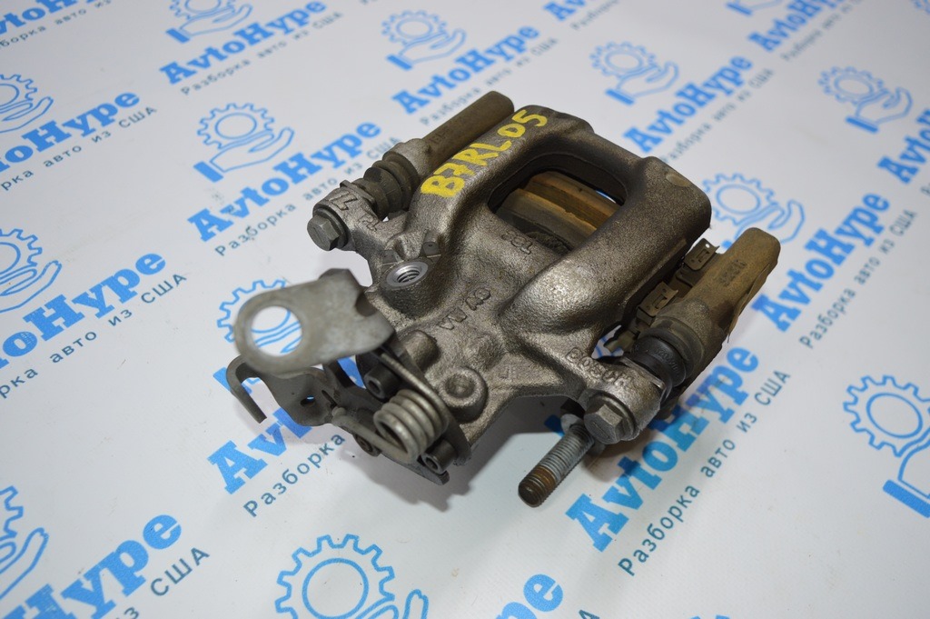 Суппорт зад лев VW Passat b7 USA