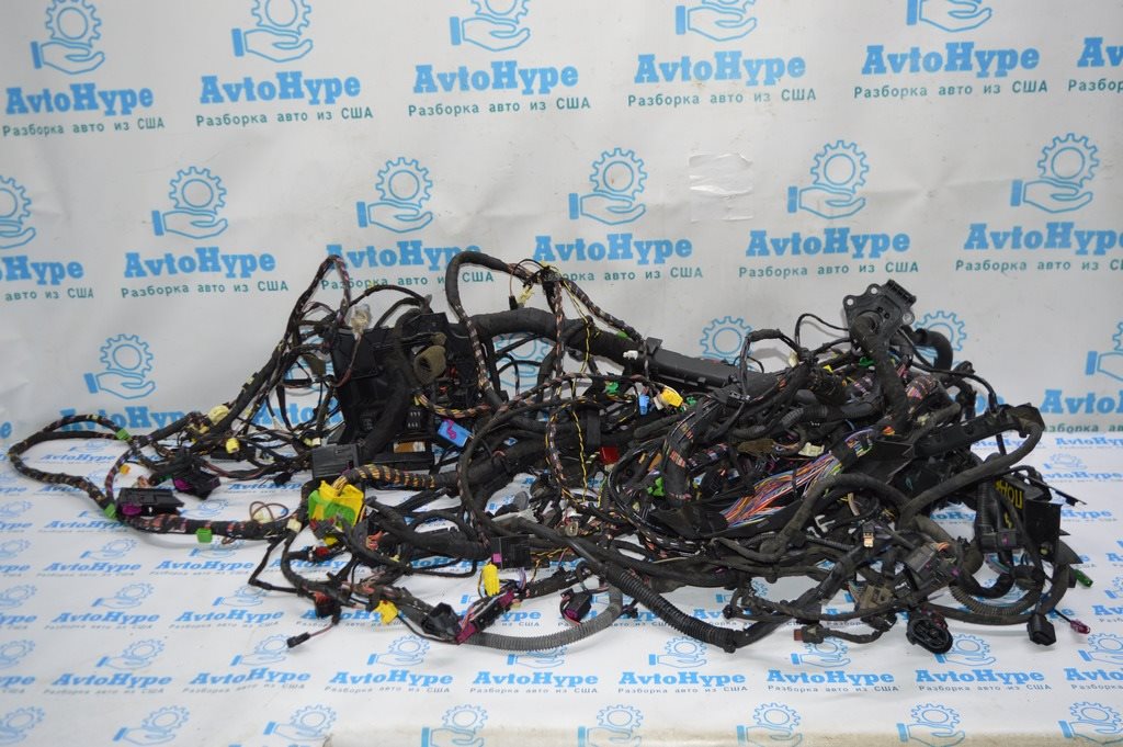 Блок предохранителей салонный VW Passat b7 USA 1.8 (05)