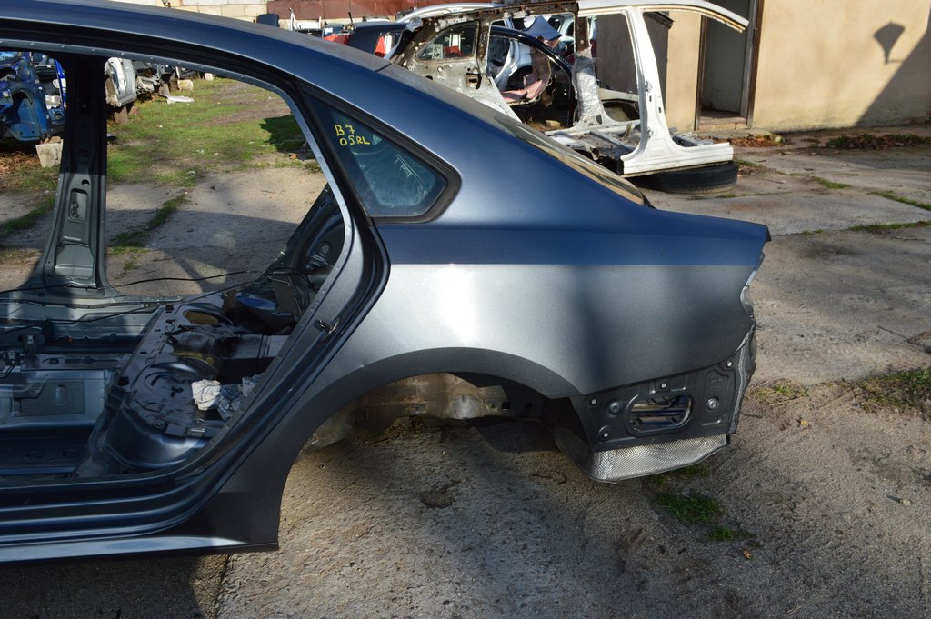 Четверть крыло задняя левая VW Passat b7 USA (05) графит тычка