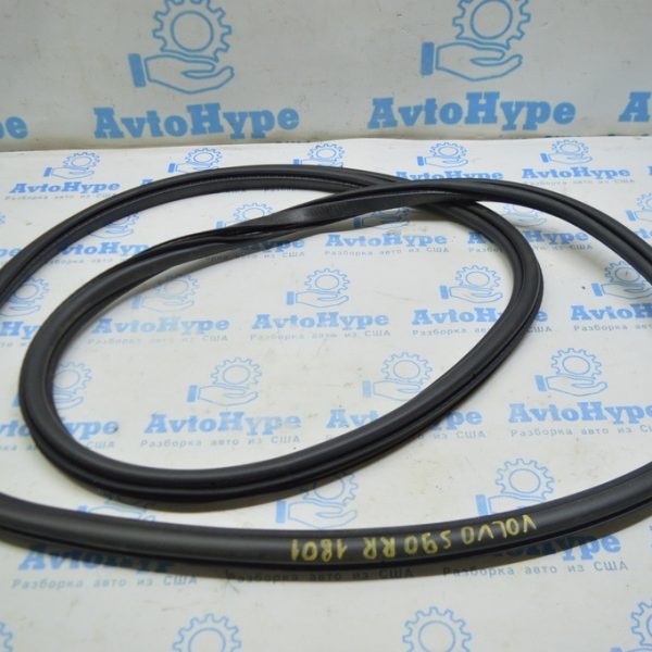 Уплотнитель дверного проема задний правый Volvo S90 16- long