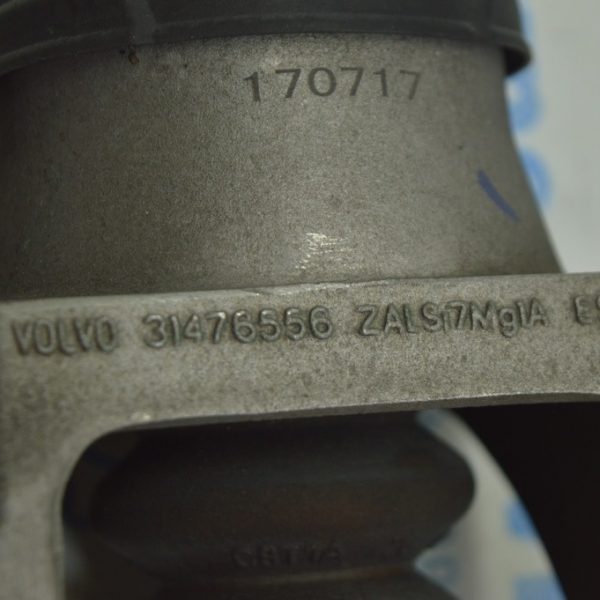 Опора амортизатора зад левая Volvo S90 16-