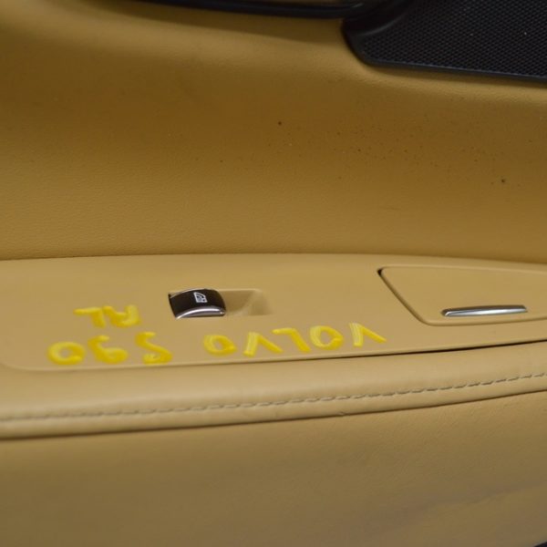 Управление стеклоподъемником задним левым Volvo S90 16- 31376459