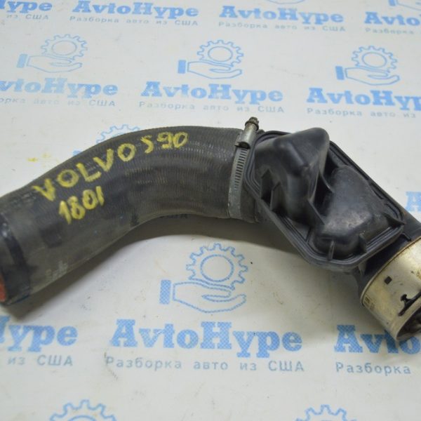 Патрубок интеркулера правый третий с резонатором Volvo S90 16- XC90 16-22 пластик+рез 31422062