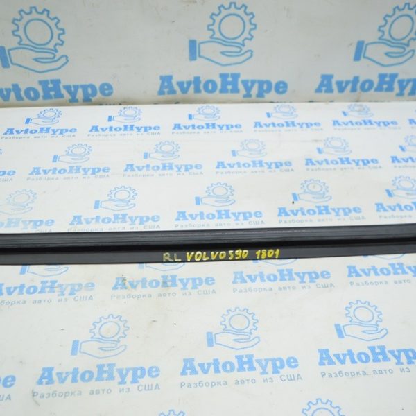Уплотнитель стекла зад лев Volvo S90 16- long