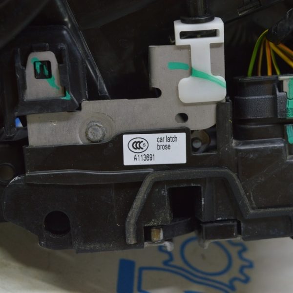 Замок двери зад прав Volvo S90 16-