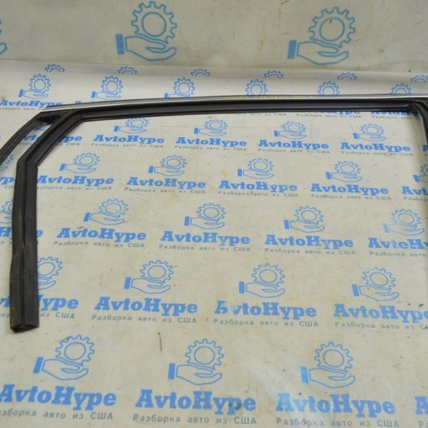 Молдинг двери верхний задний правый с уплотнителем Volvo S90 16- long хром
