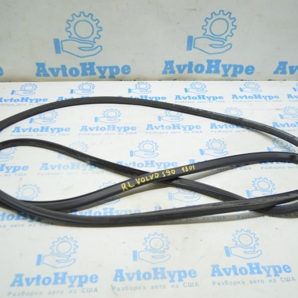 Уплотнитель двери задний левый Volvo S90 16- long 31365735