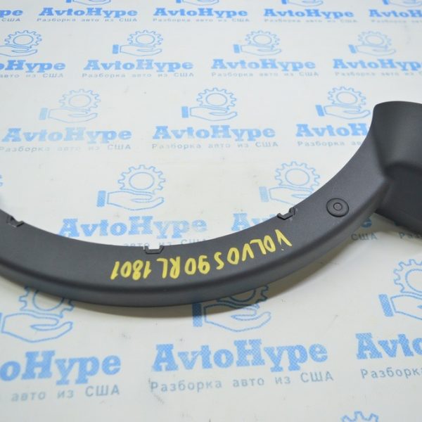 Кожух левой петли крышки багажника Volvo S90 16-