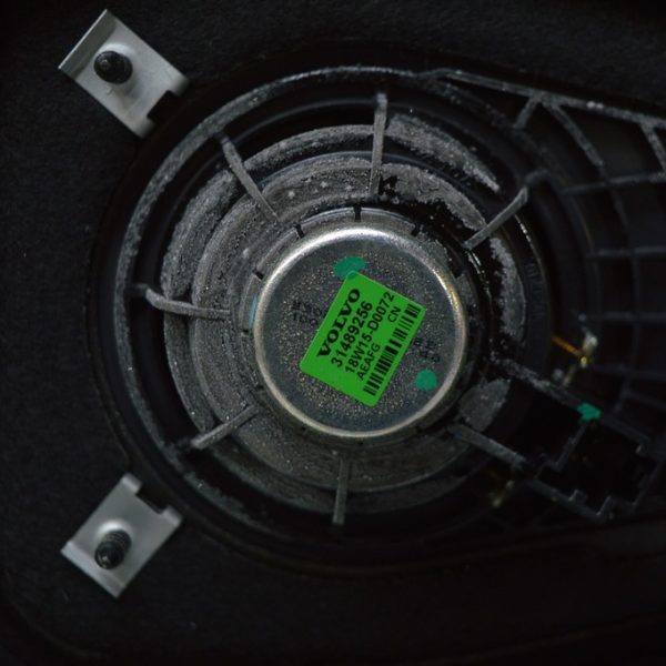 Динамик полки багажника левый Volvo S90 16- Harman Kardon (01) 31489256