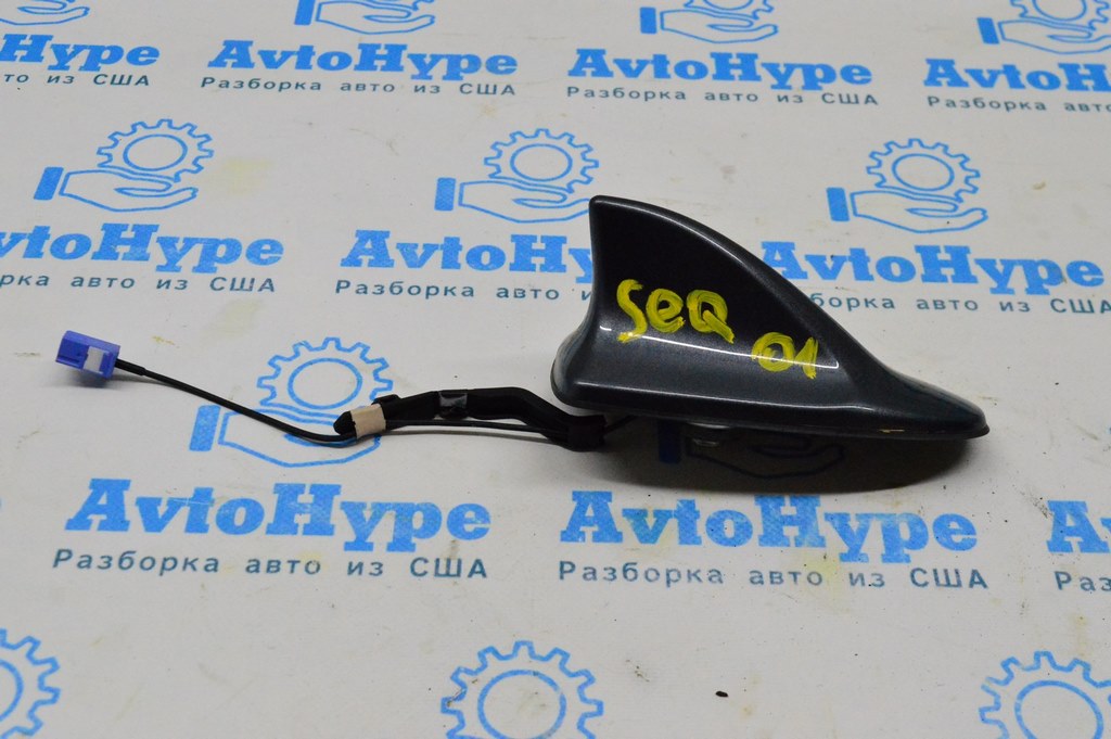 Антенна плавник Toyota Sequoia 08-16