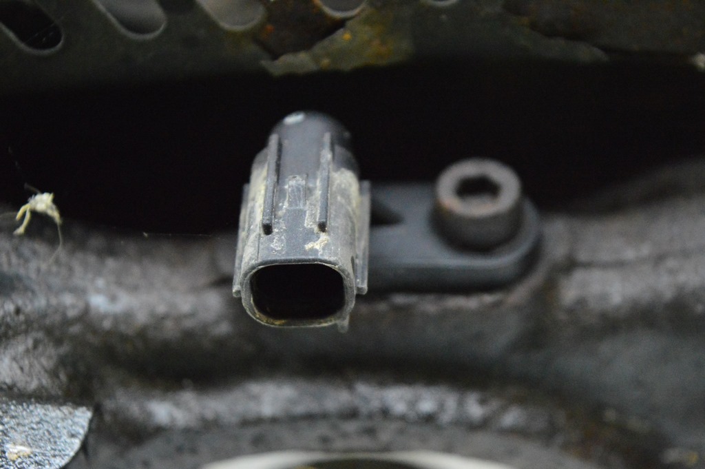 Датчик ABS перед лев Toyota Sequoia 2008-2022