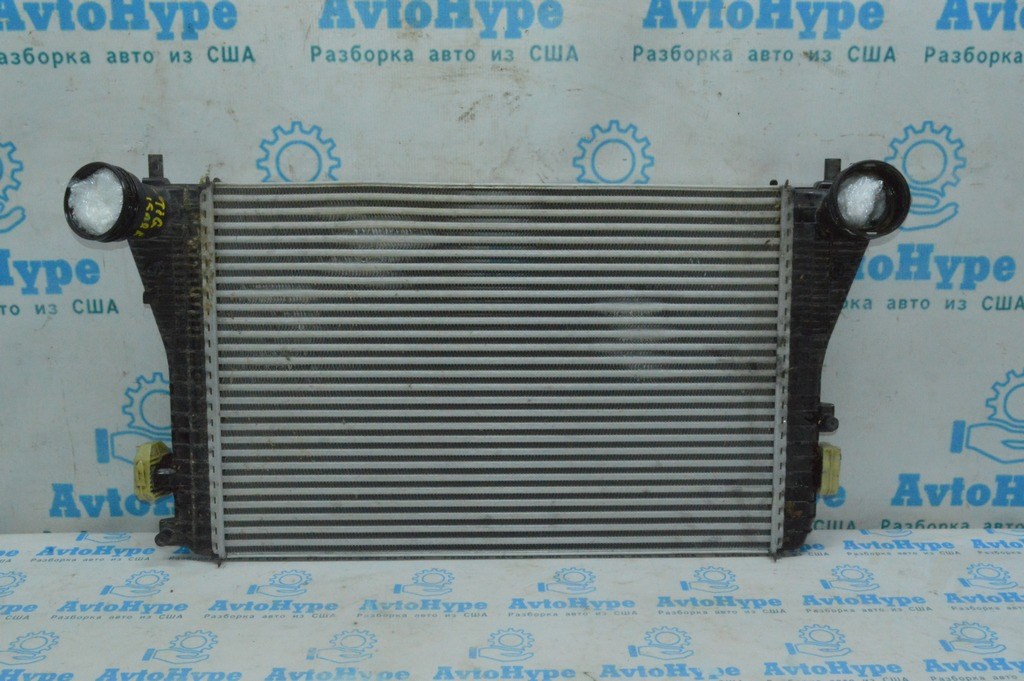 Кронштейн интеркулера прав VW Tiguan 09-17