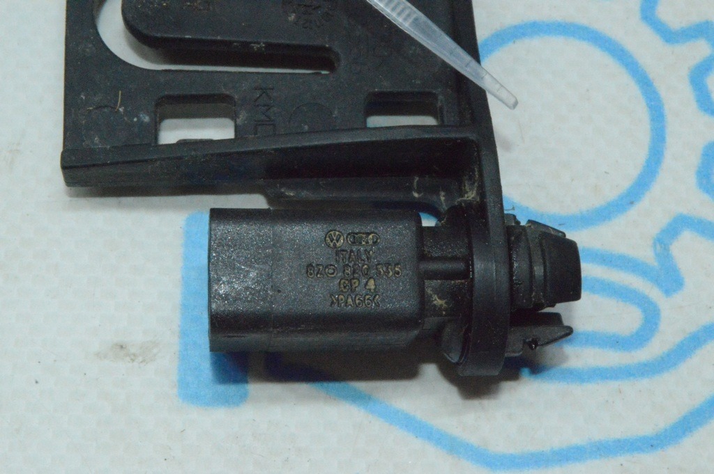 Датчик температуры окружающего воздуха VW Tiguan 09-17