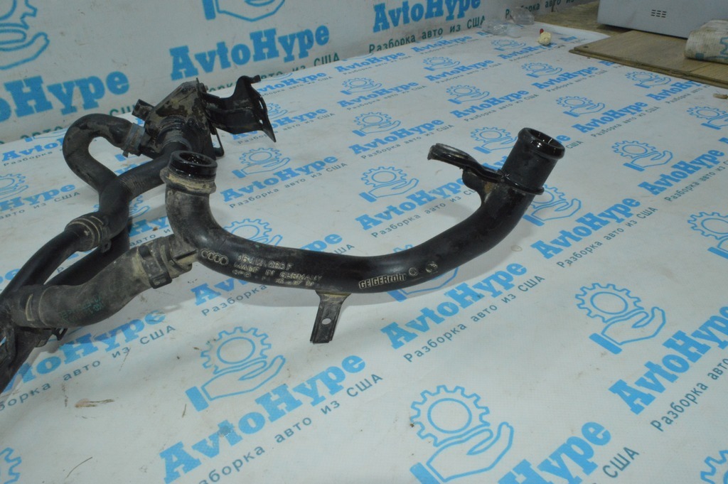 Патрубок охлаждения пластиковый VW Tiguan 09-17