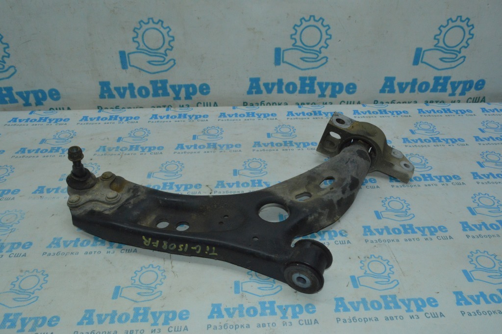 Рычаг нижний перед прав VW Tiguan 09-17 (08)